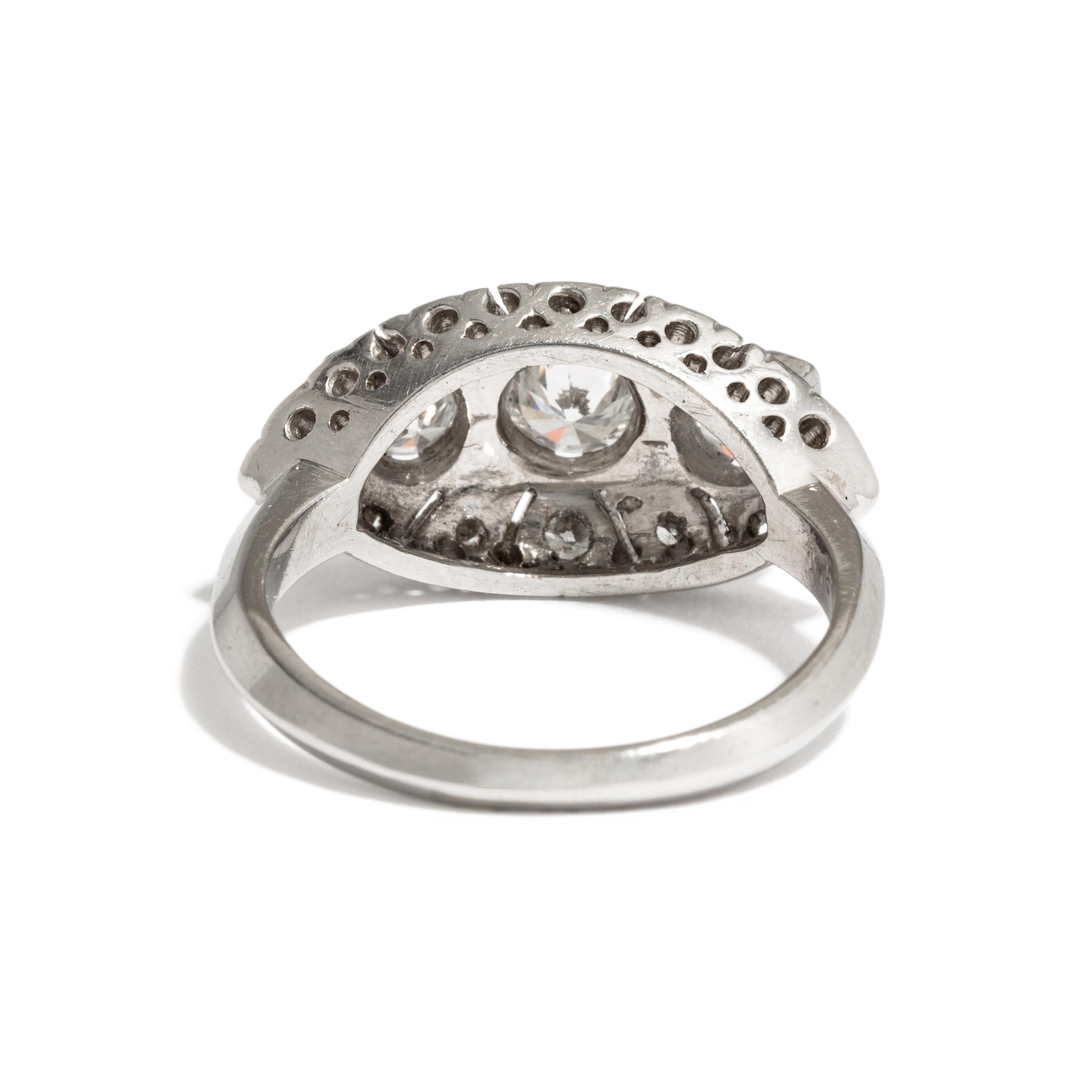 VINTAGE, PLATINUM AND DIAMOND RING