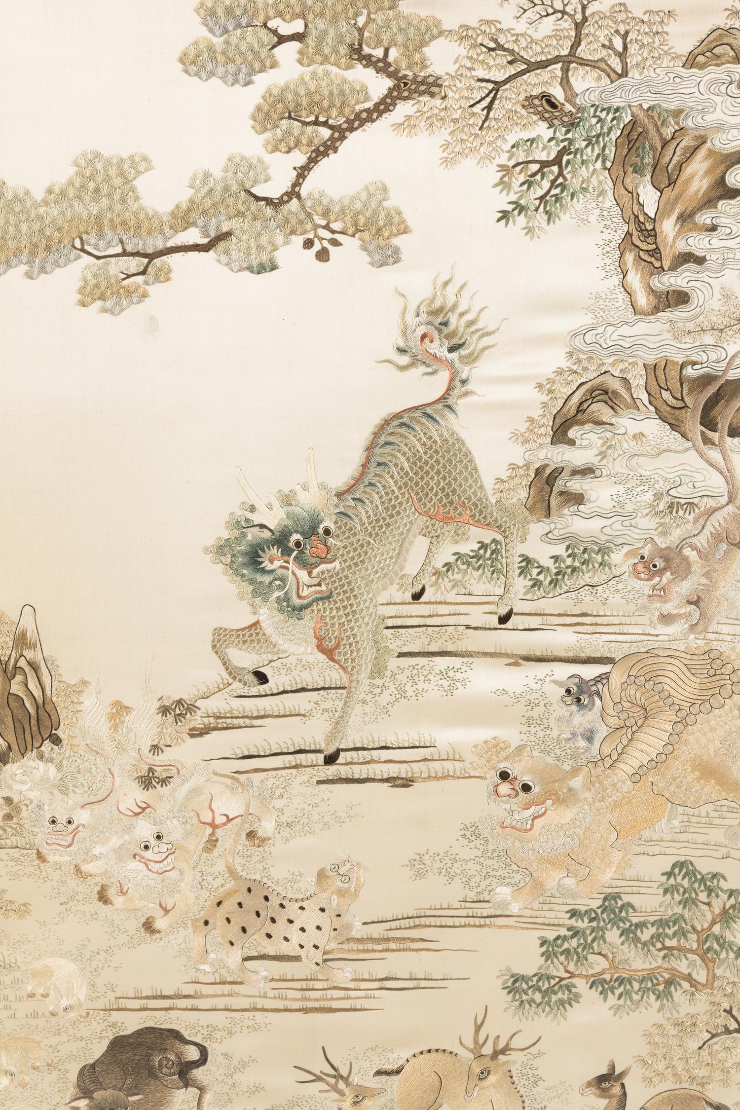A Chinese Canton Style Embroidered Silk Floor Screen, Late 19th-Early 20th Century 晚清-民国 粤绣瑞獸圖紅木嵌螺鈿大座屏