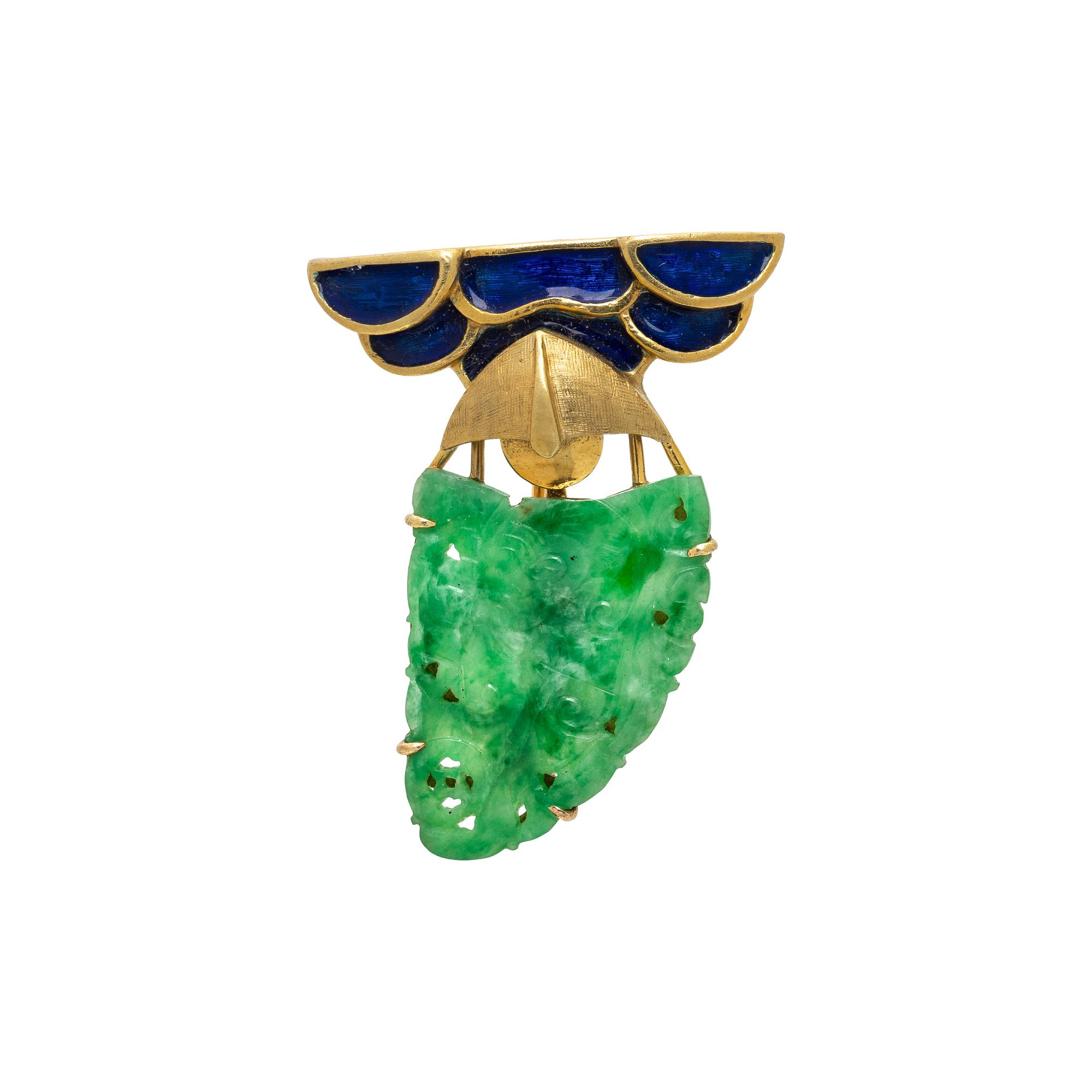 WEDDERIEN, CARVED JADE AND ENAMEL BROOCH