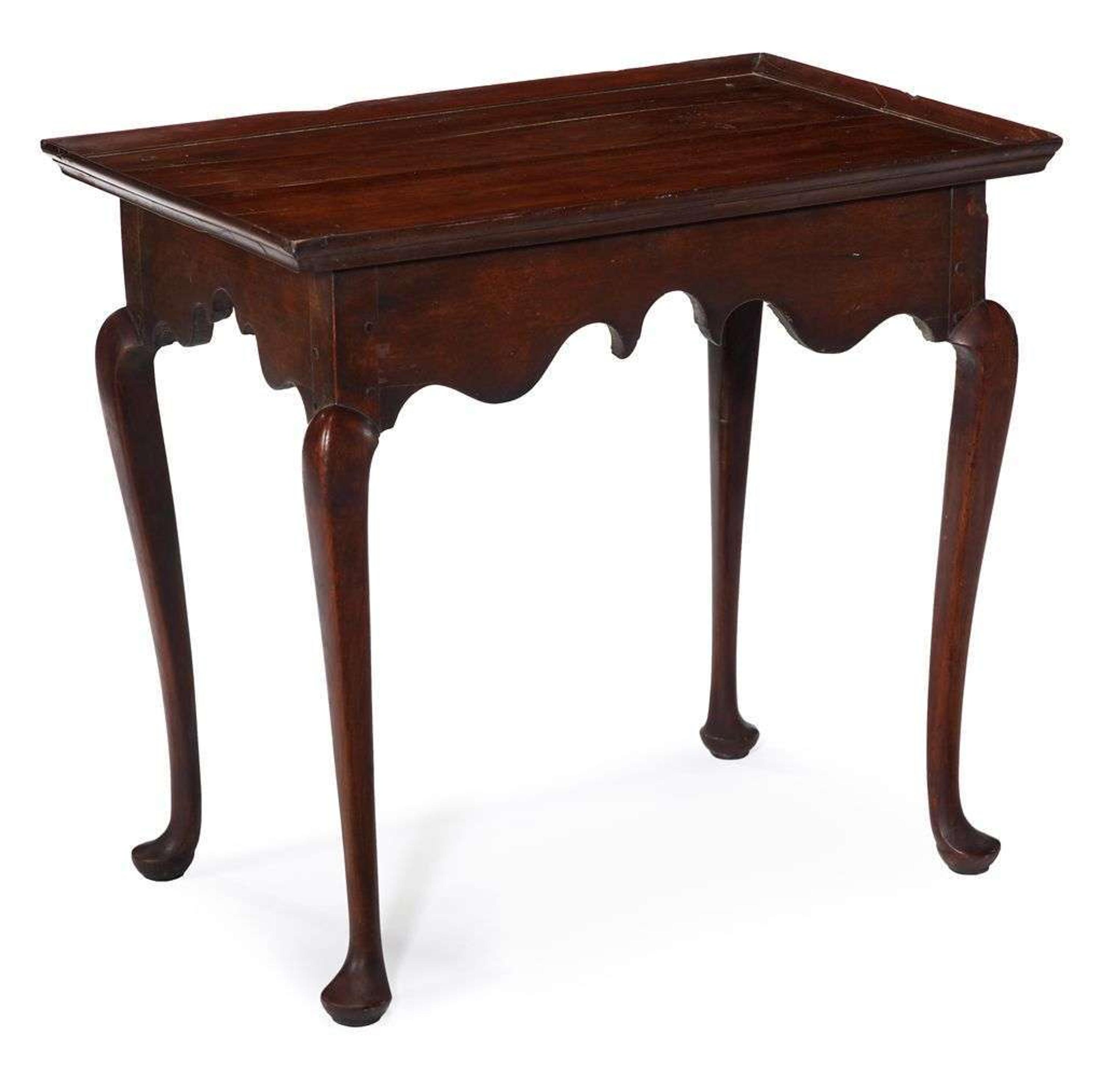 Queen Anne cherrywood tea table new england, mid 18th century