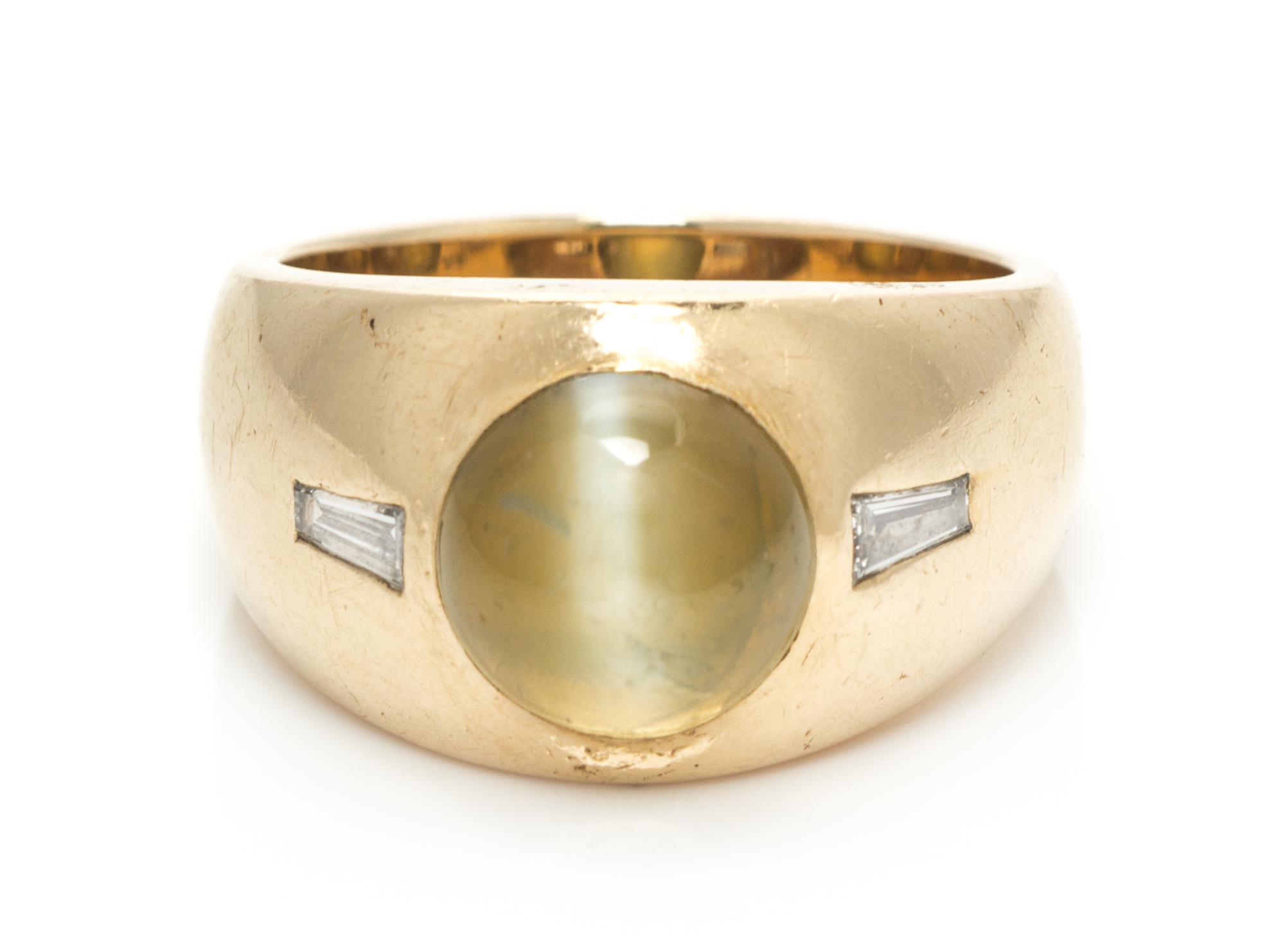 A Yellow Gold Cat's Eye Chrysoberyl and Diamond Ring, 8.60 dwts.