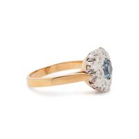 SAPPHIRE AND DIAMOND RING