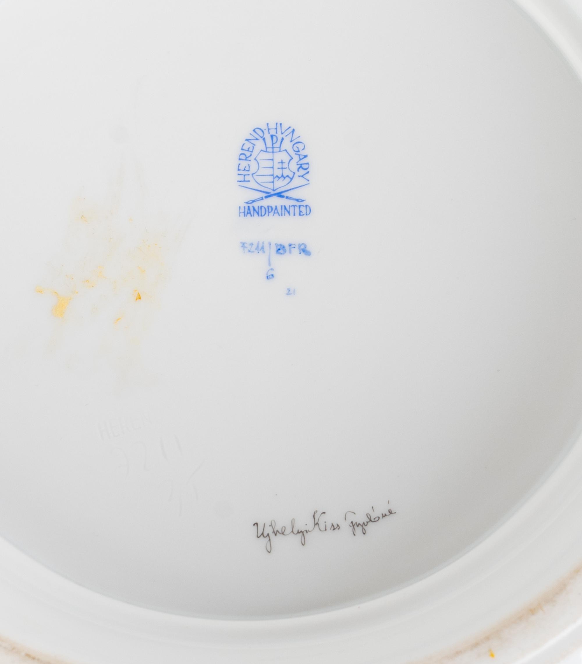 A Herend Porcelain Cachepot — 20TH CENTURY