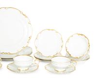 A Hutschenreuther Porcelain Brighton Dinner Service — 20th Century