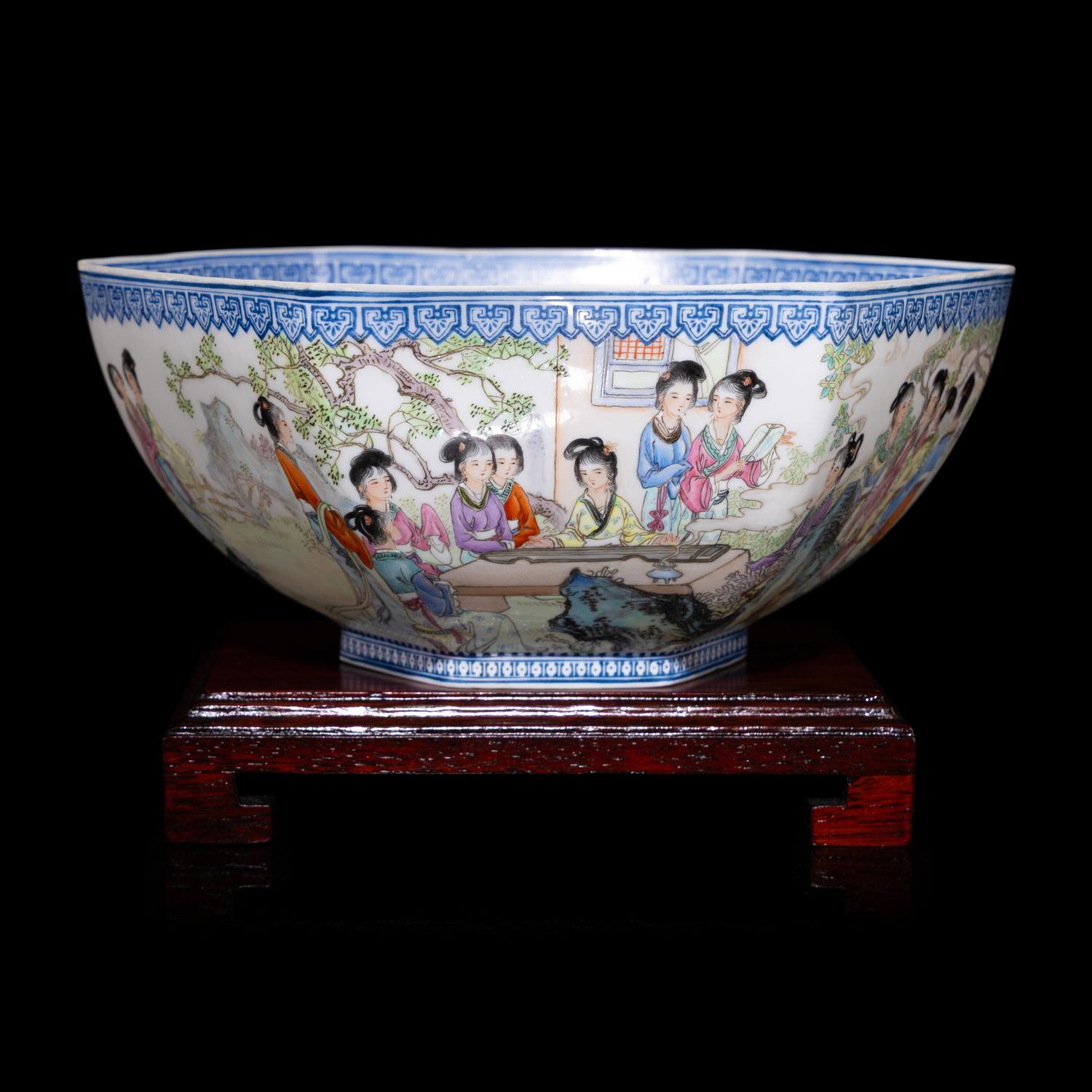 A Chinese Famille Rose 'Ladies' Eggshell Porcelain Hexagonal Bowl, 20th Century — 近代 粉彩美人圖蛋殼瓷碗