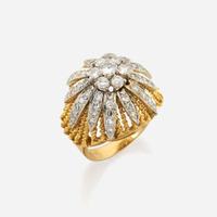 A bicolor gold and diamond ring
