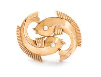 A Retro 14 Karat Yellow Gold and Cultured Pearl Pisces 'Zodiac' Brooch, Trabert & Hoeffer-Mauboussin,