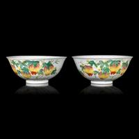 A Pair of Chinese Famille Rose Porcelain 'Balsam Pear' Bowls, Late Qing/Republic Period 晚清/民國 粉彩荔枝紋碗 大清光緒年製款