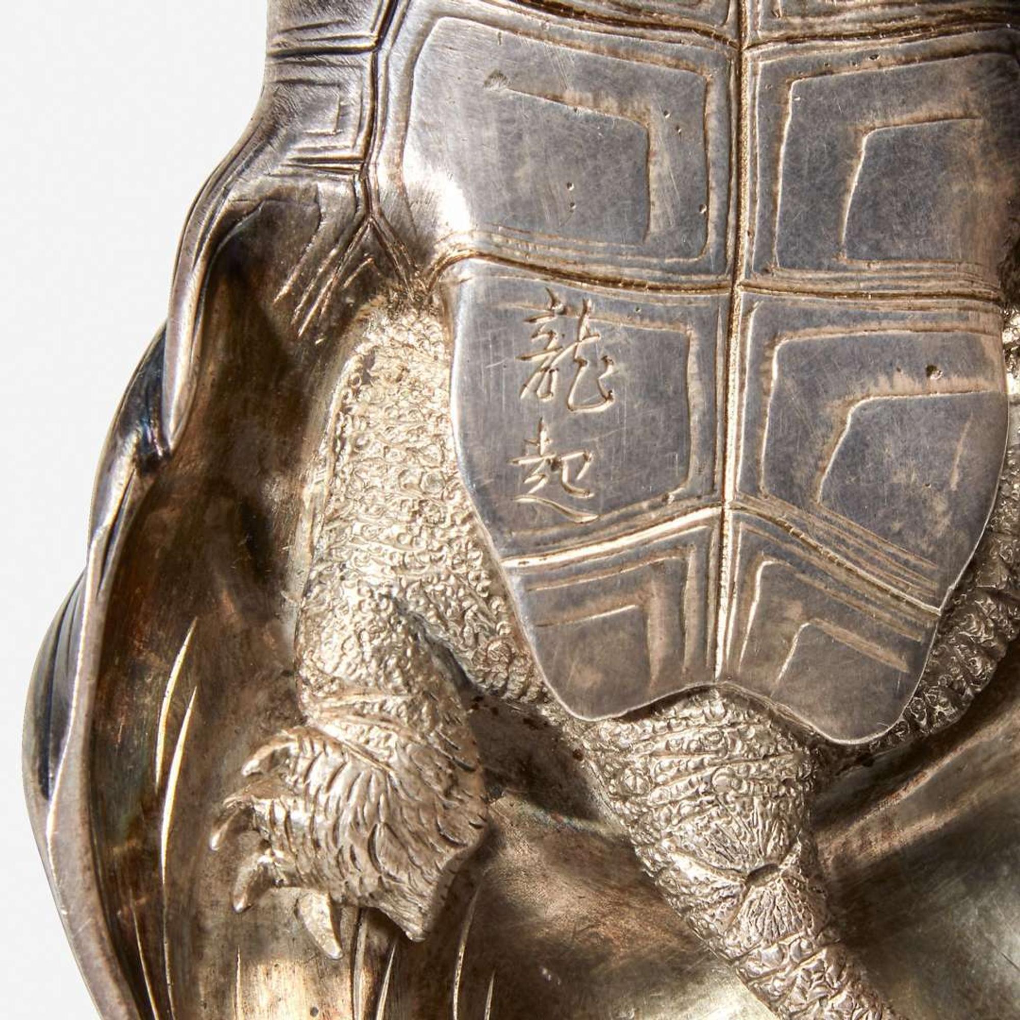 Two Japanese silver okimono, minogame and crane, signed by Nogami Ryuki (1865-1932) 银制蓑亀与仙鹤一组 野上龙起造 Late 19th / Early 20th century ???????????