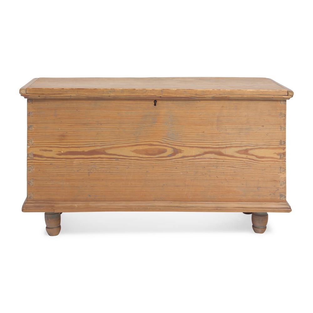 A Southern Yellow Pine Blanket Chest