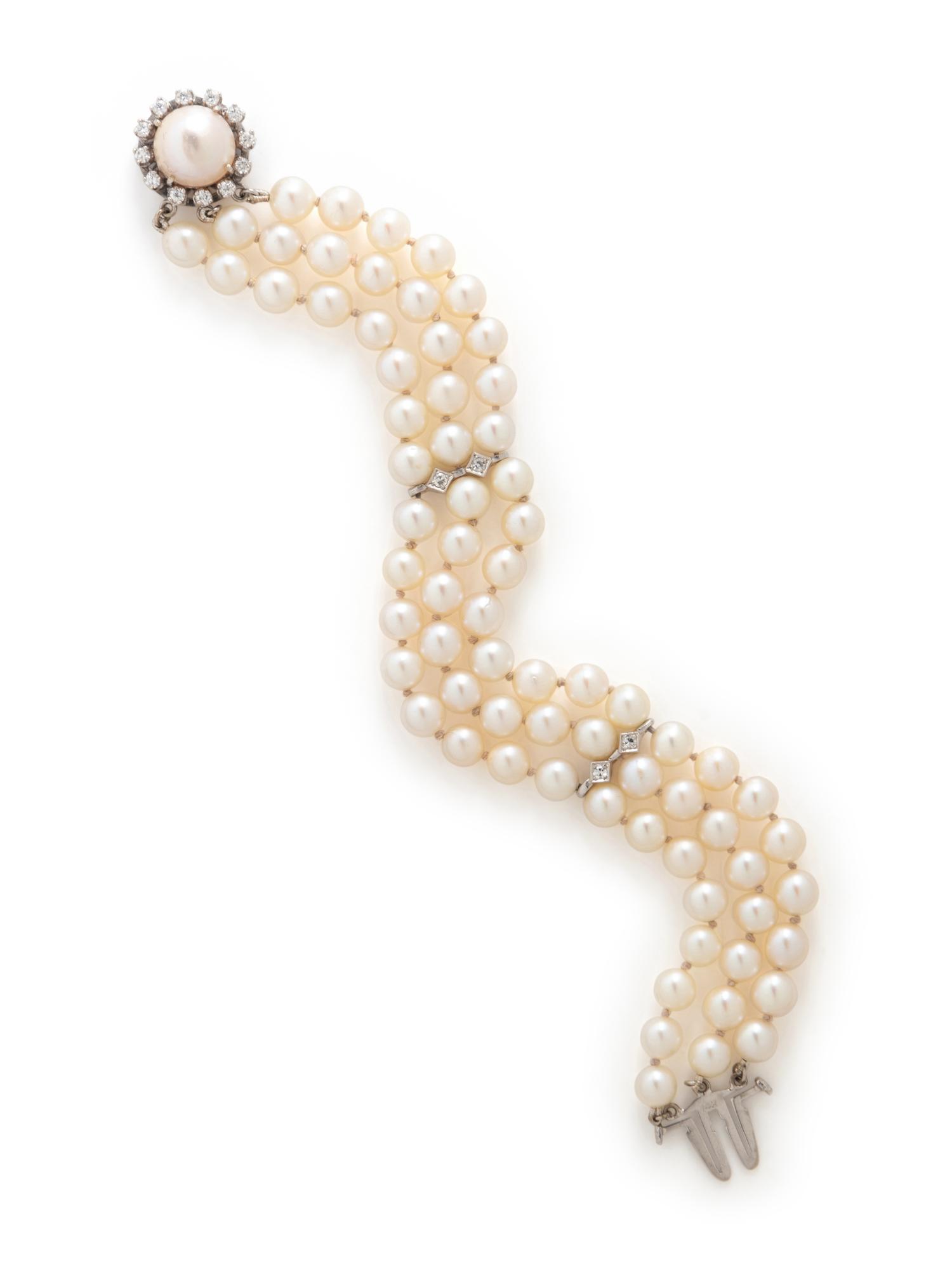 CULTURED PEARL AND DIAMOND BRACELET