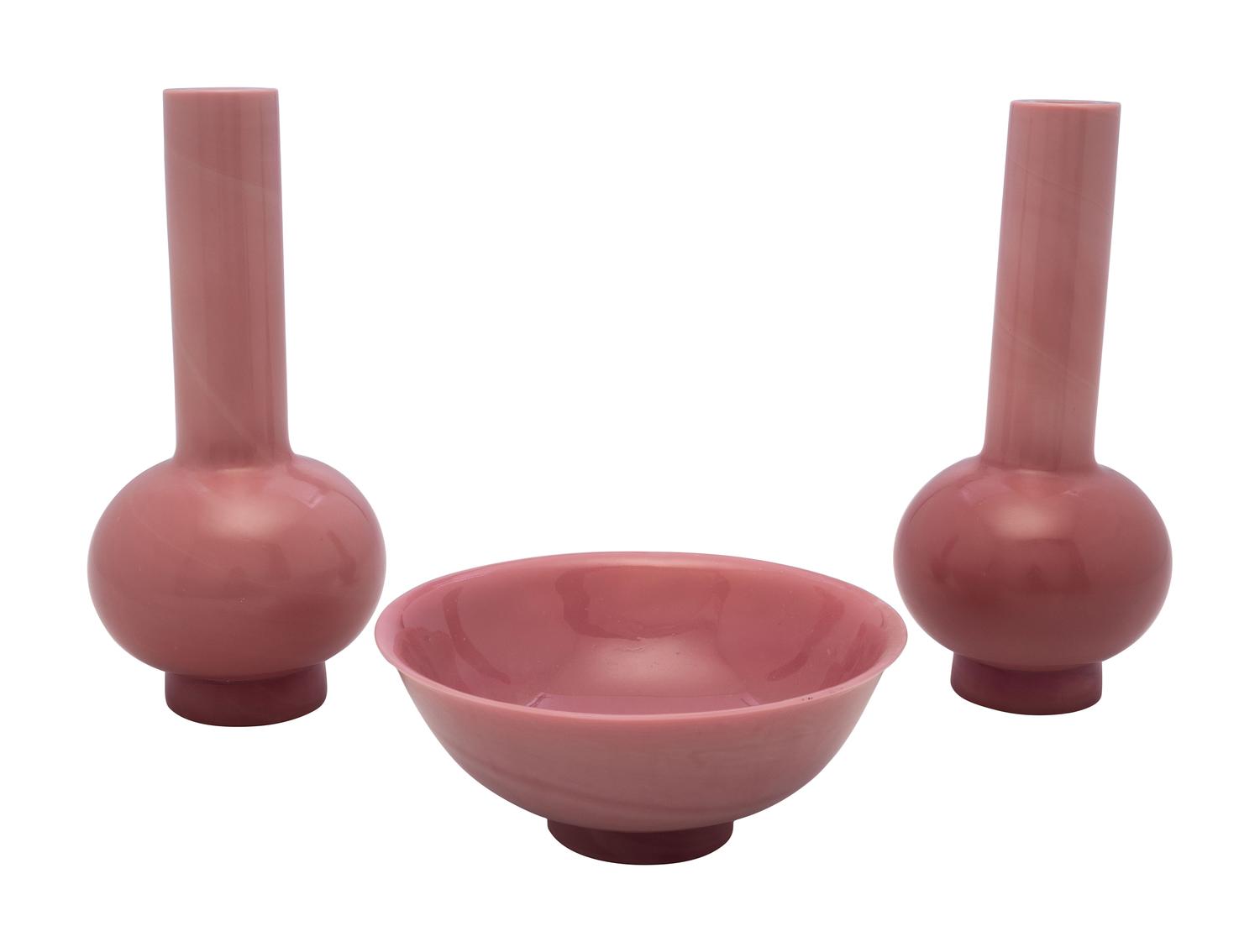 A Chinese Peking Glass Three-Piece Bottle Vase and Bowl Set