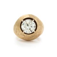 A Yellow Gold and Diamond Ring, 7.40 dwts.