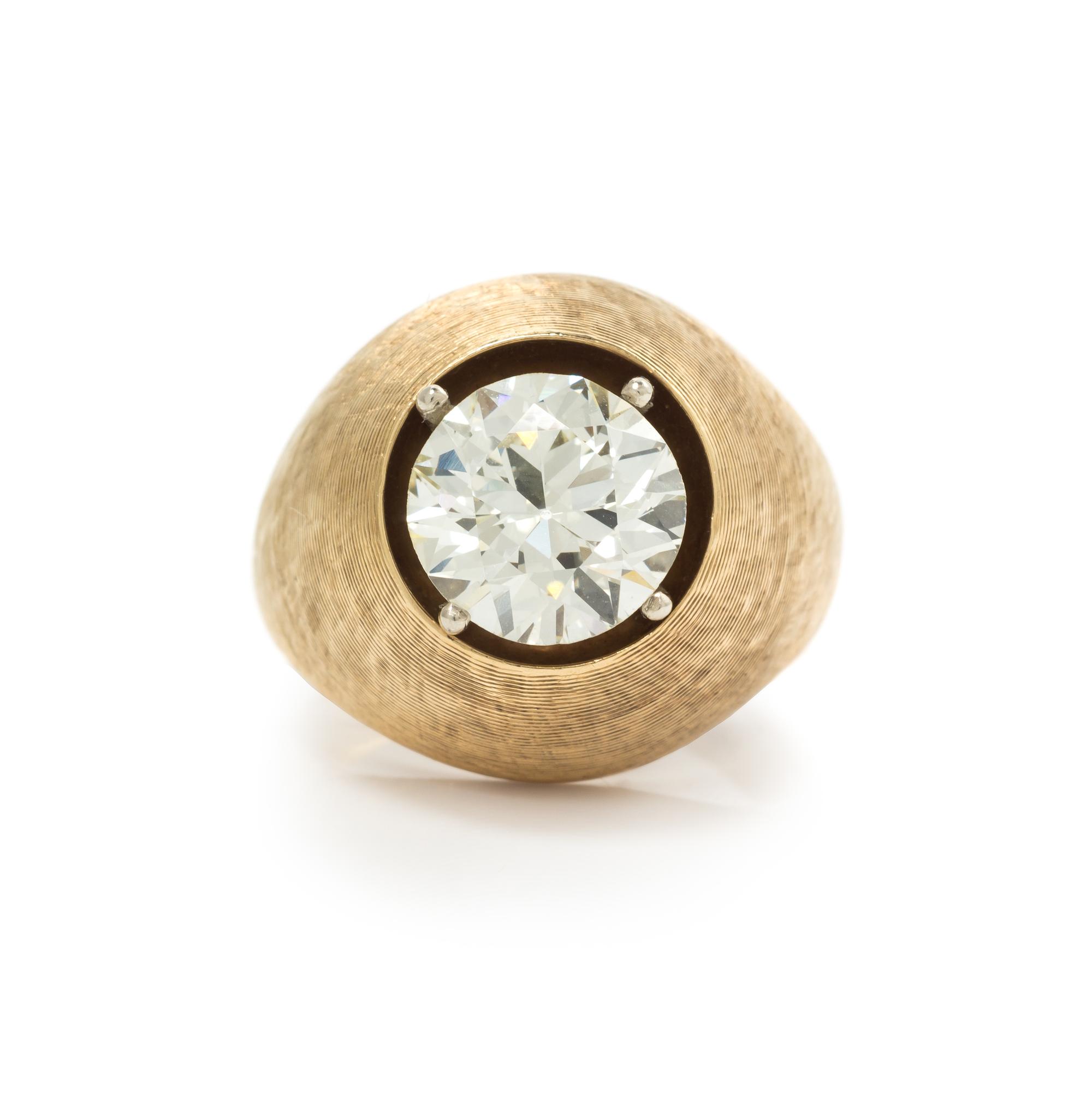 A Yellow Gold and Diamond Ring, 7.40 dwts.