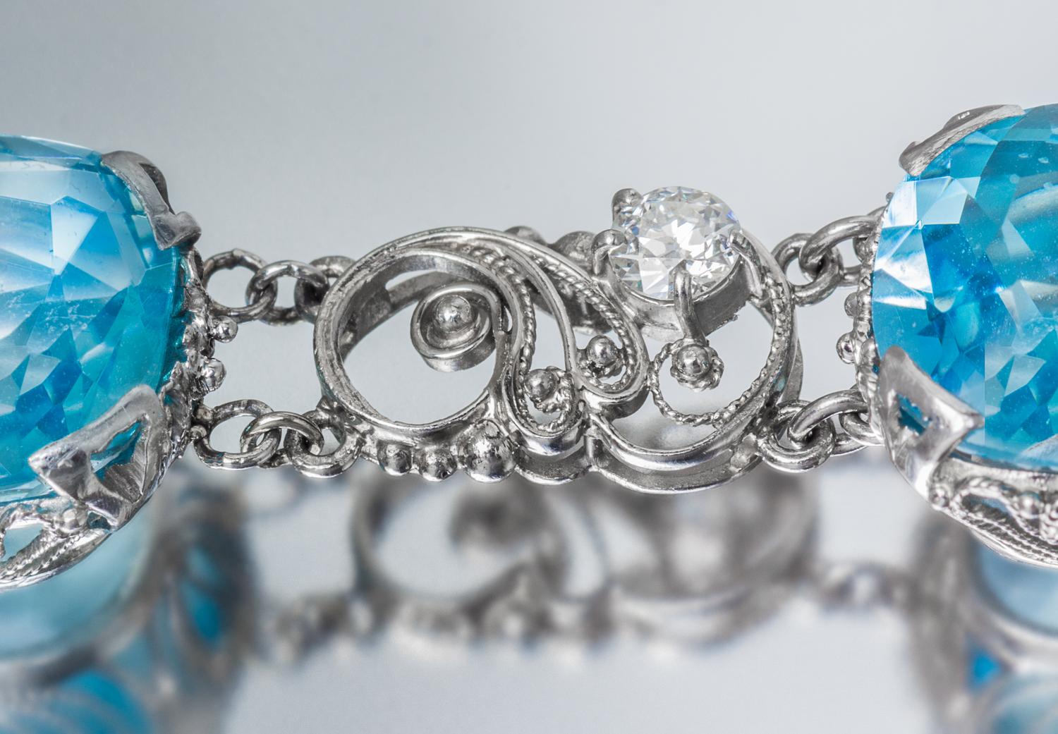 An Important Platinum, Aquamarine and Diamond Necklace, Tiffany & Co., Circa 1915, 55.90 dwts.