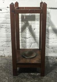 An Arts and Crafts Umbrella Stand Height 32 x width 14 x depth 14 inches. — EARLY 20TH CENTURY