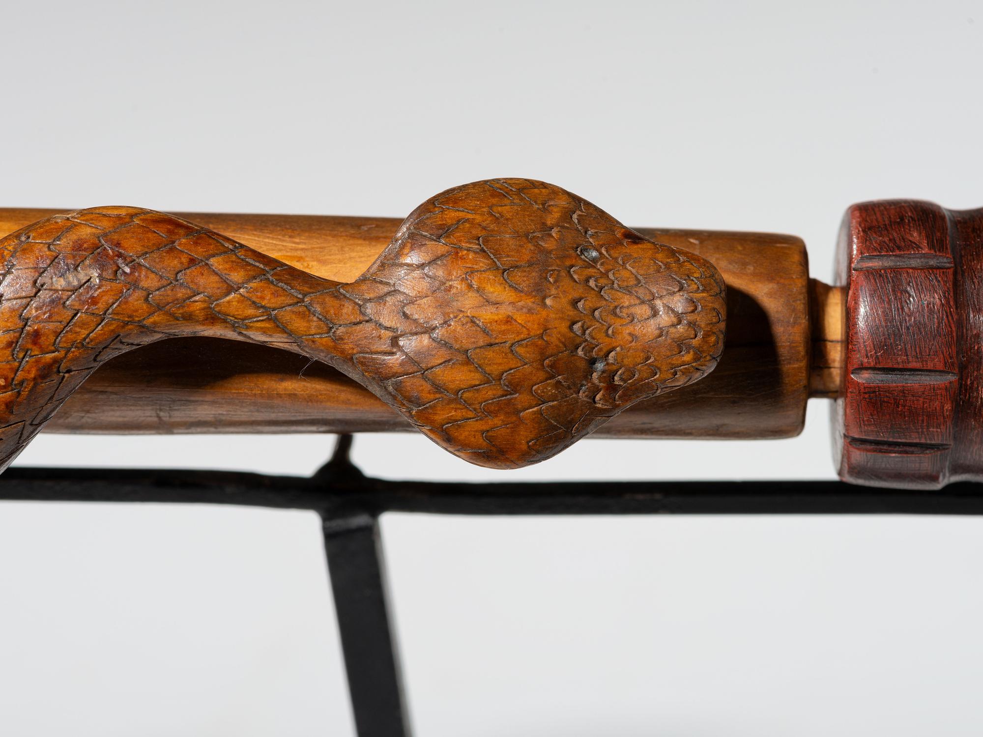 Western Great Lakes Catlinite Pipe Bowl, with Figural Stem