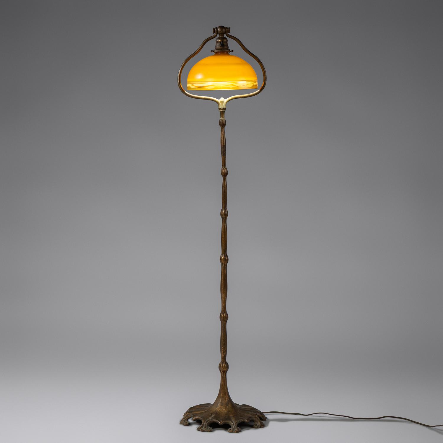 Bell 425 floor lamp
