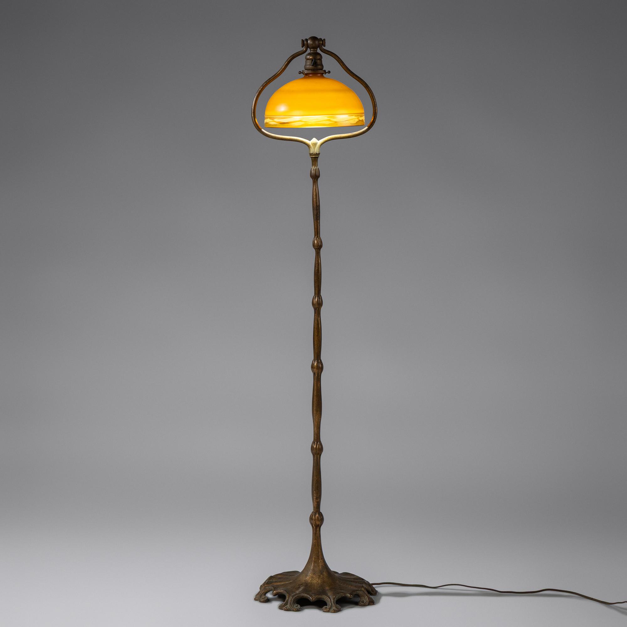 Bell 425 floor lamp