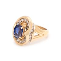 SAPPHIRE AND DIAMOND RING