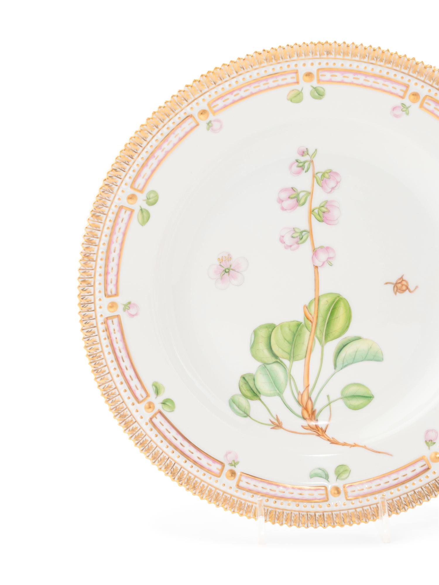 A Set of Eight Royal Copenhagen Flora Danica Porcelain Luncheon Plates