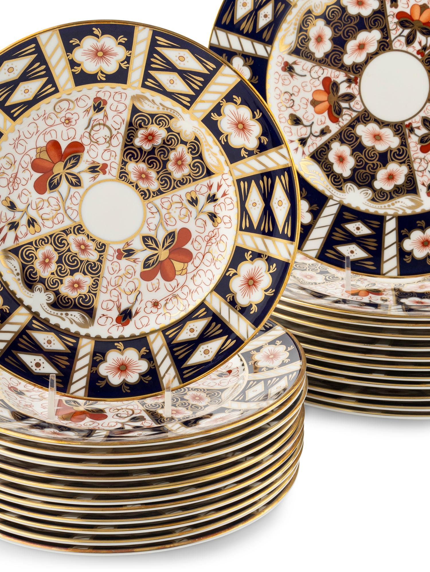 A Royal Crown Derby Porcelain Dinner Service