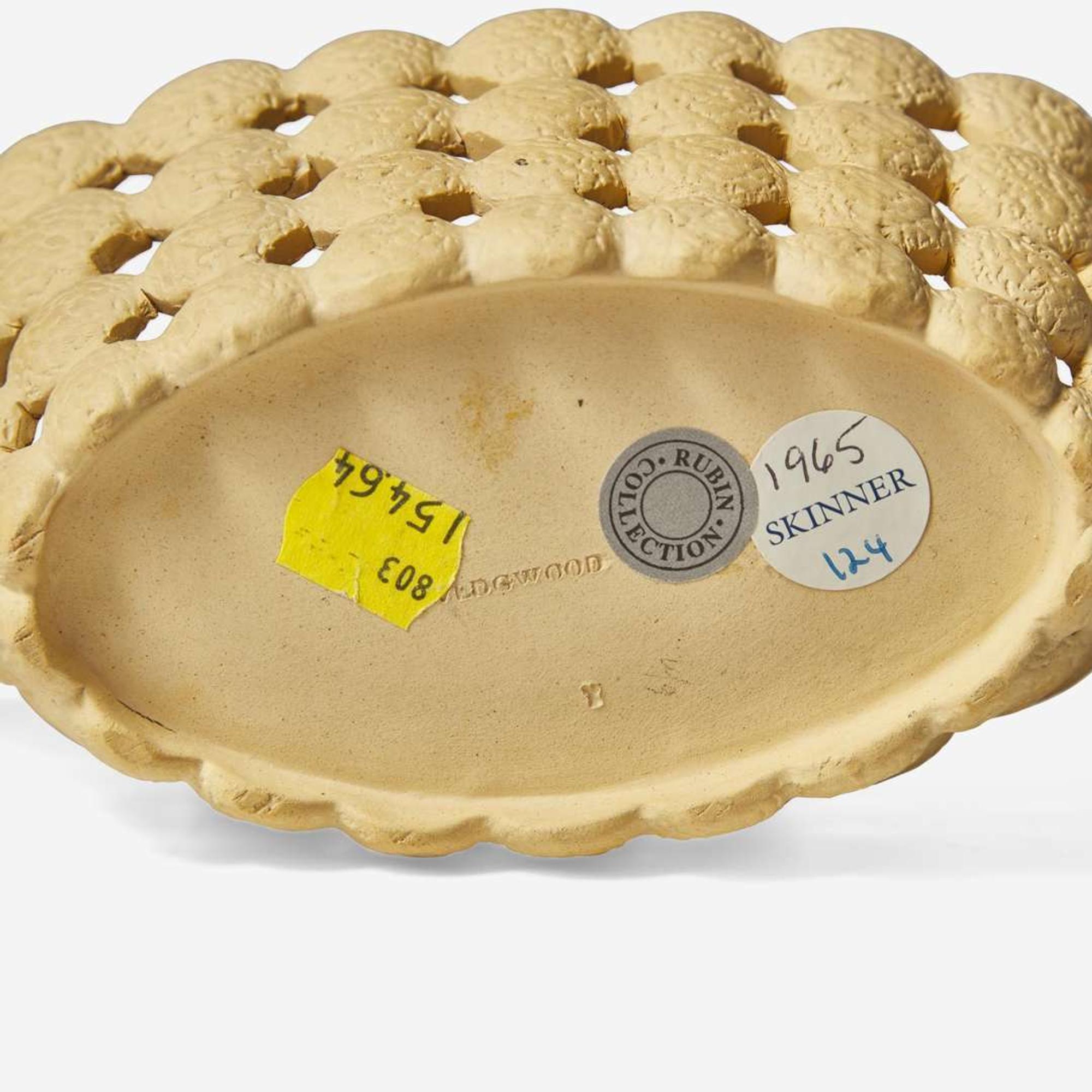 A Wedgwood Caneware Simulated Pastry Basket UK, circa 1810