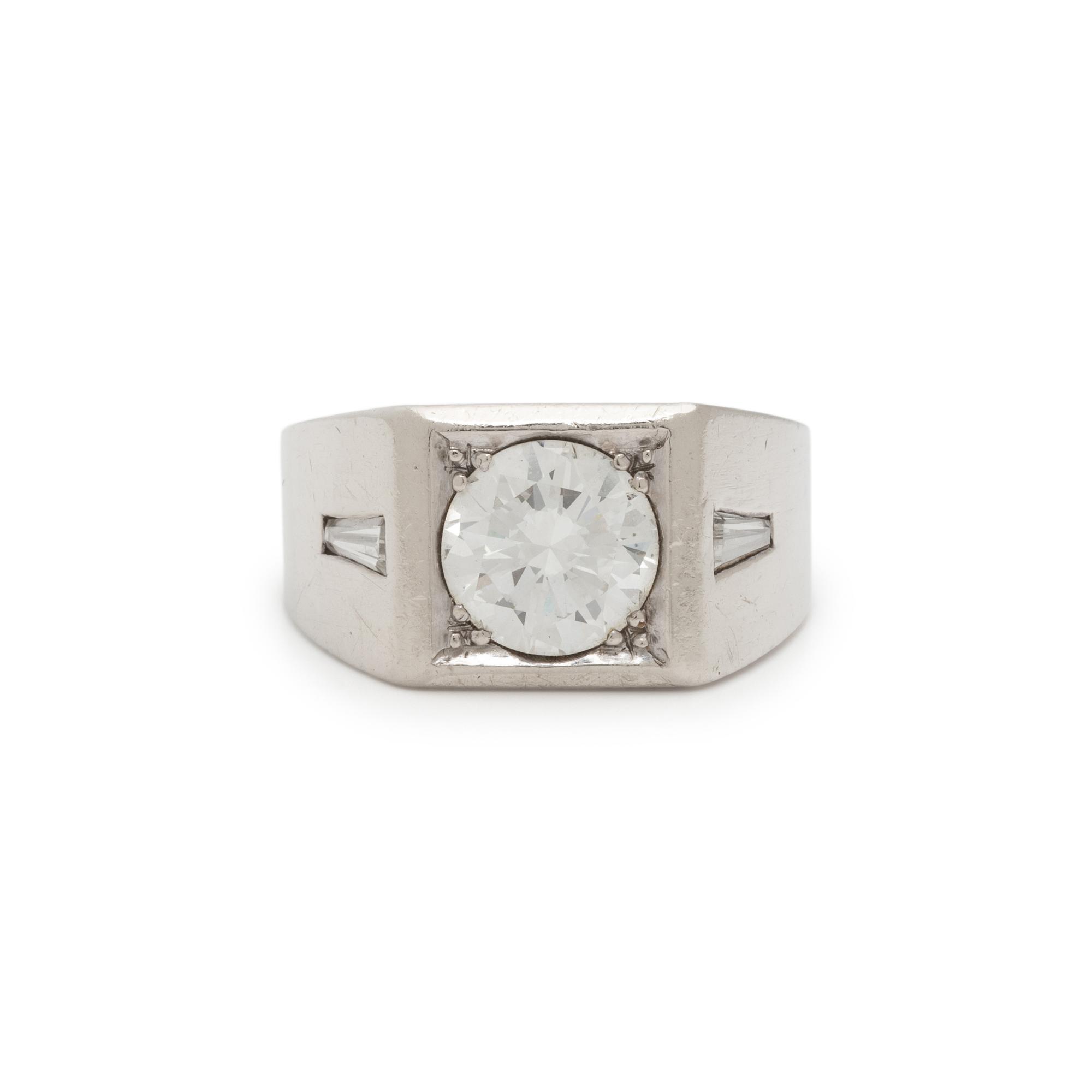 DIAMOND AND WHITE GOLD RING