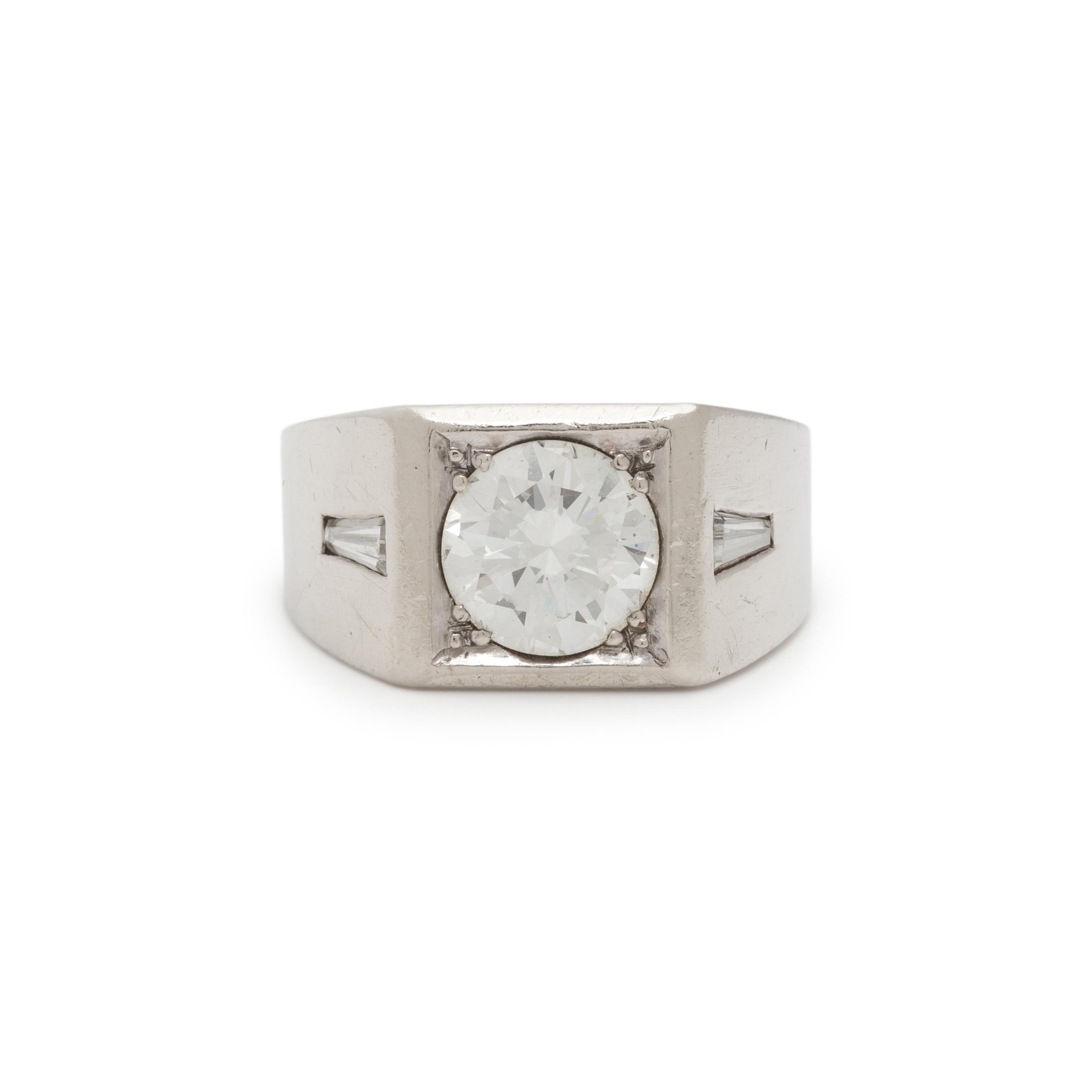 DIAMOND AND WHITE GOLD RING