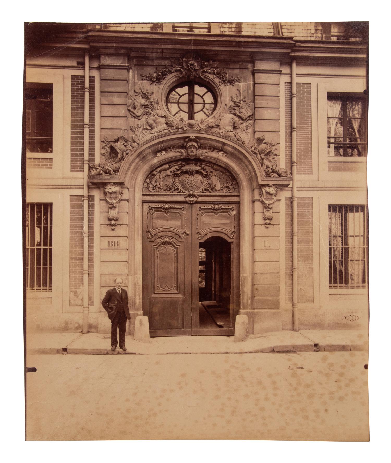 A group of three photographs ( Vigne, 1910 or earlier; Porte, avenue de Paris (Versailles) , 1922; Fontainebleau, cour ovale , 1903)