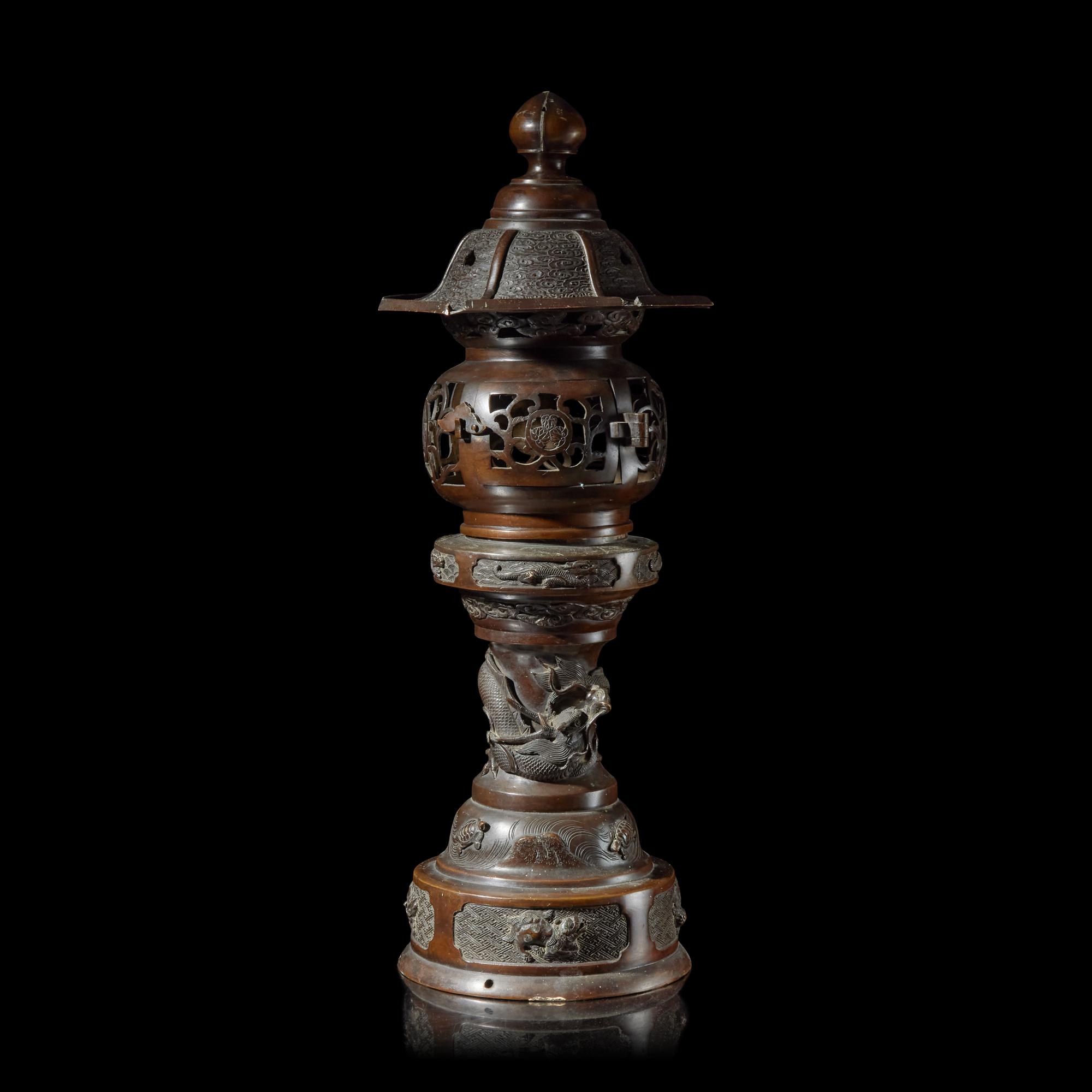 A Japanese Patinated Bronze Lantern, Late Meiji Period — 日本明治时代晚期 铜香炉
