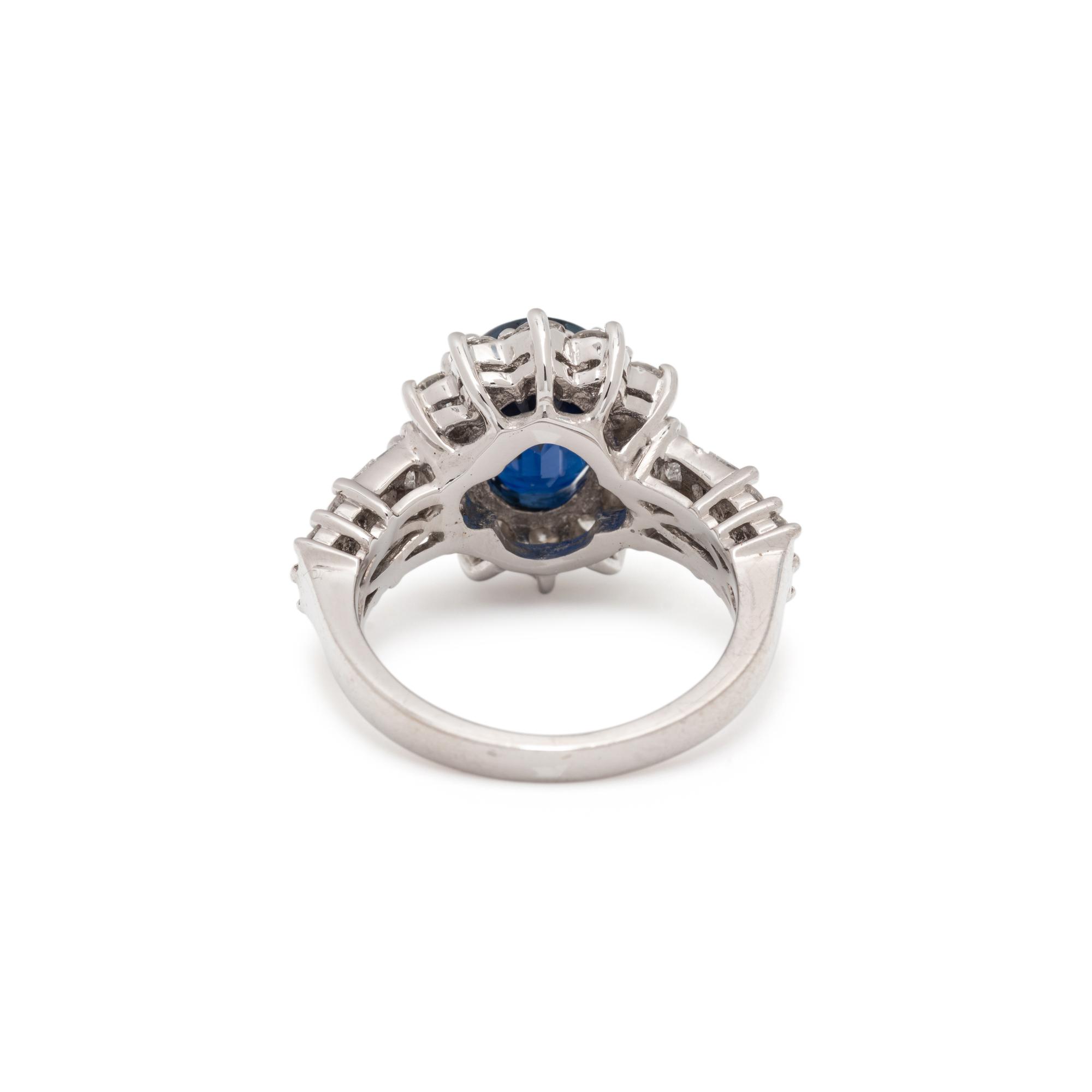 SAPPHIRE AND DIAMOND RING