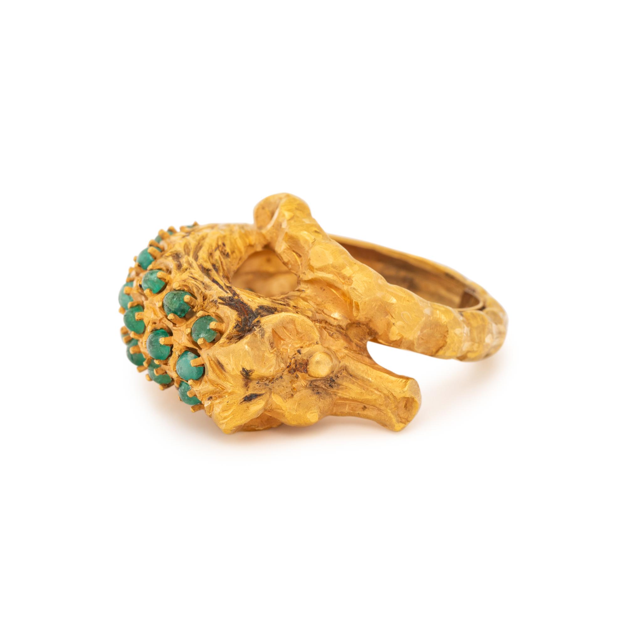 YELLOW GOLD AND EMERALD SEAHORSE RING