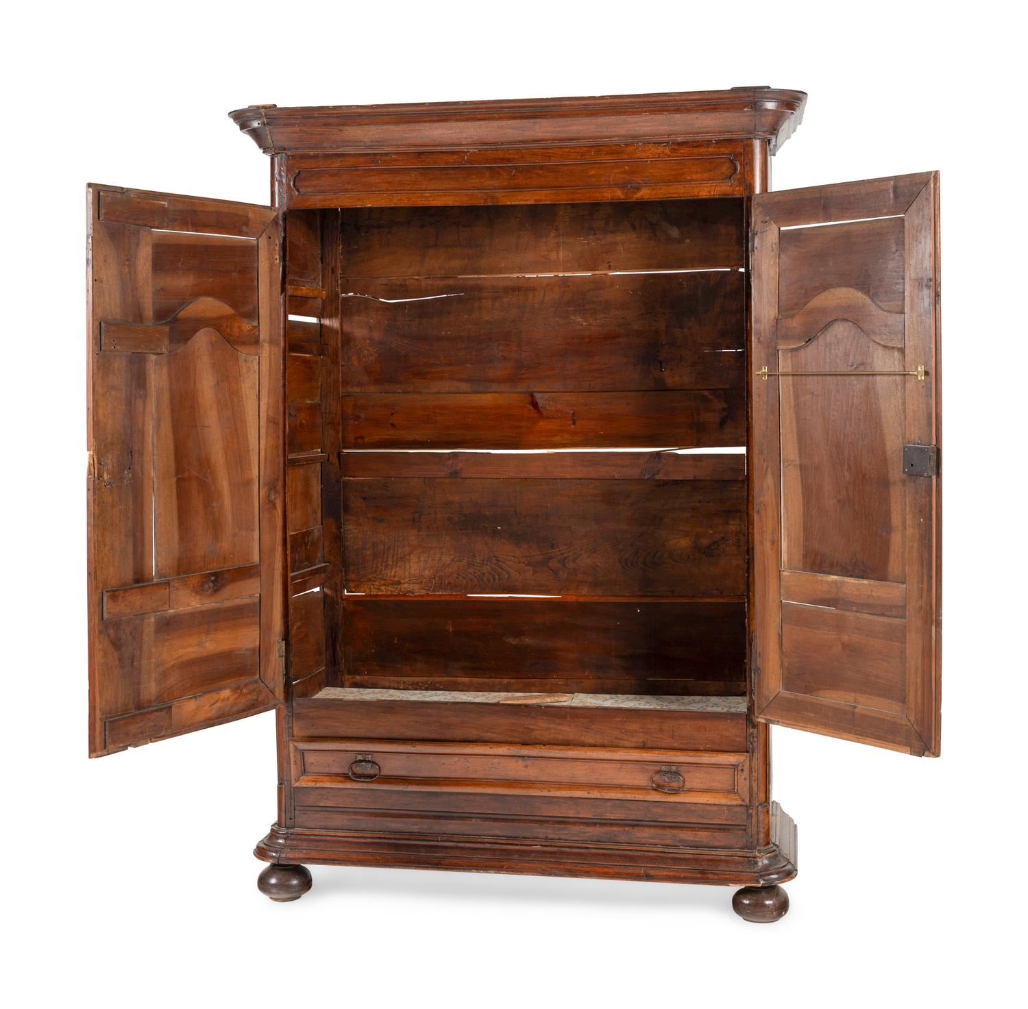 A Continental Walnut Kast