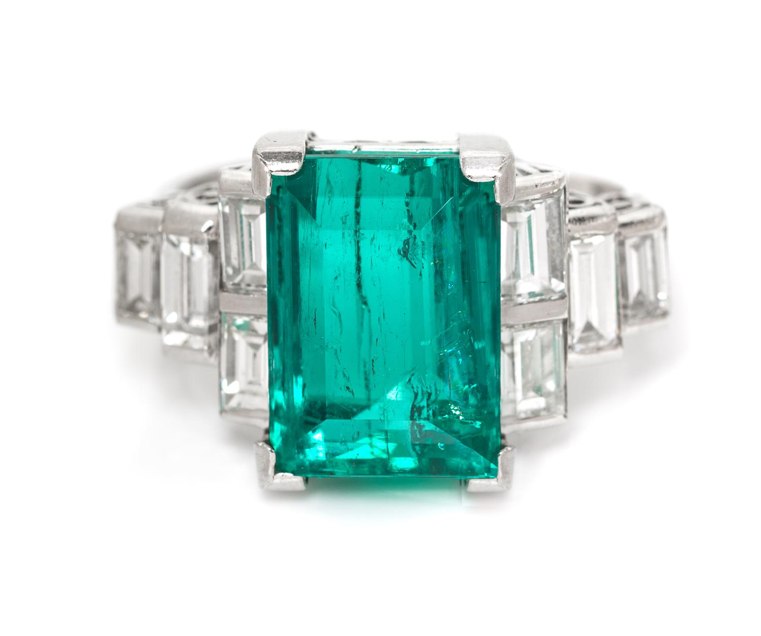A Platinum, Emerald and Diamond Ring, 5.00 dwts.
