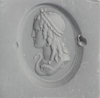 A Neoclassical Gold and Carnelian Swivel Ring with the Princess Leda