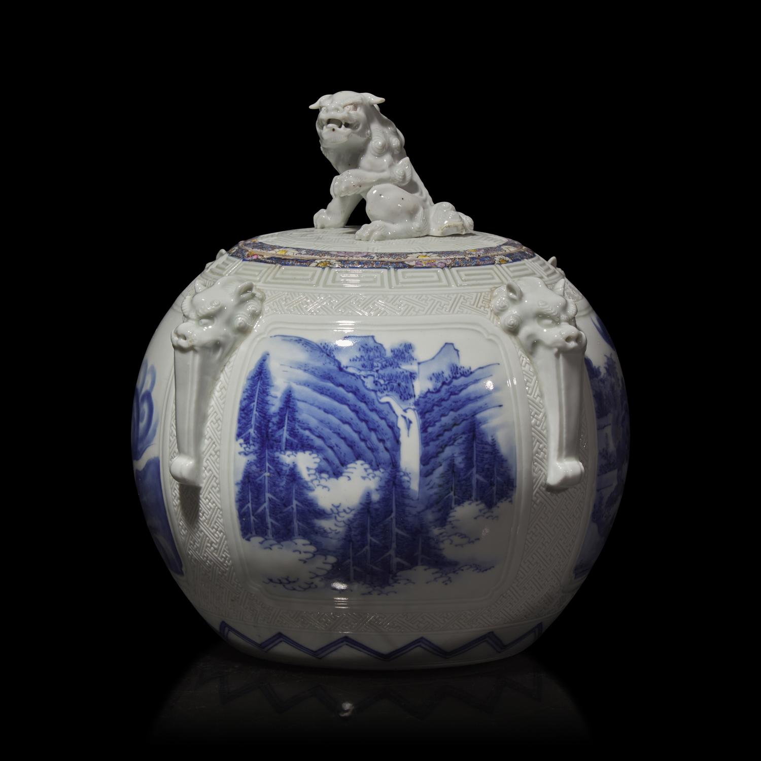 A Japanese Hirado Porcelain Globular Jar and Cover, Meiji Period 日本 明治時期 平戶燒山水瑞獸圖獅紐蓋罐