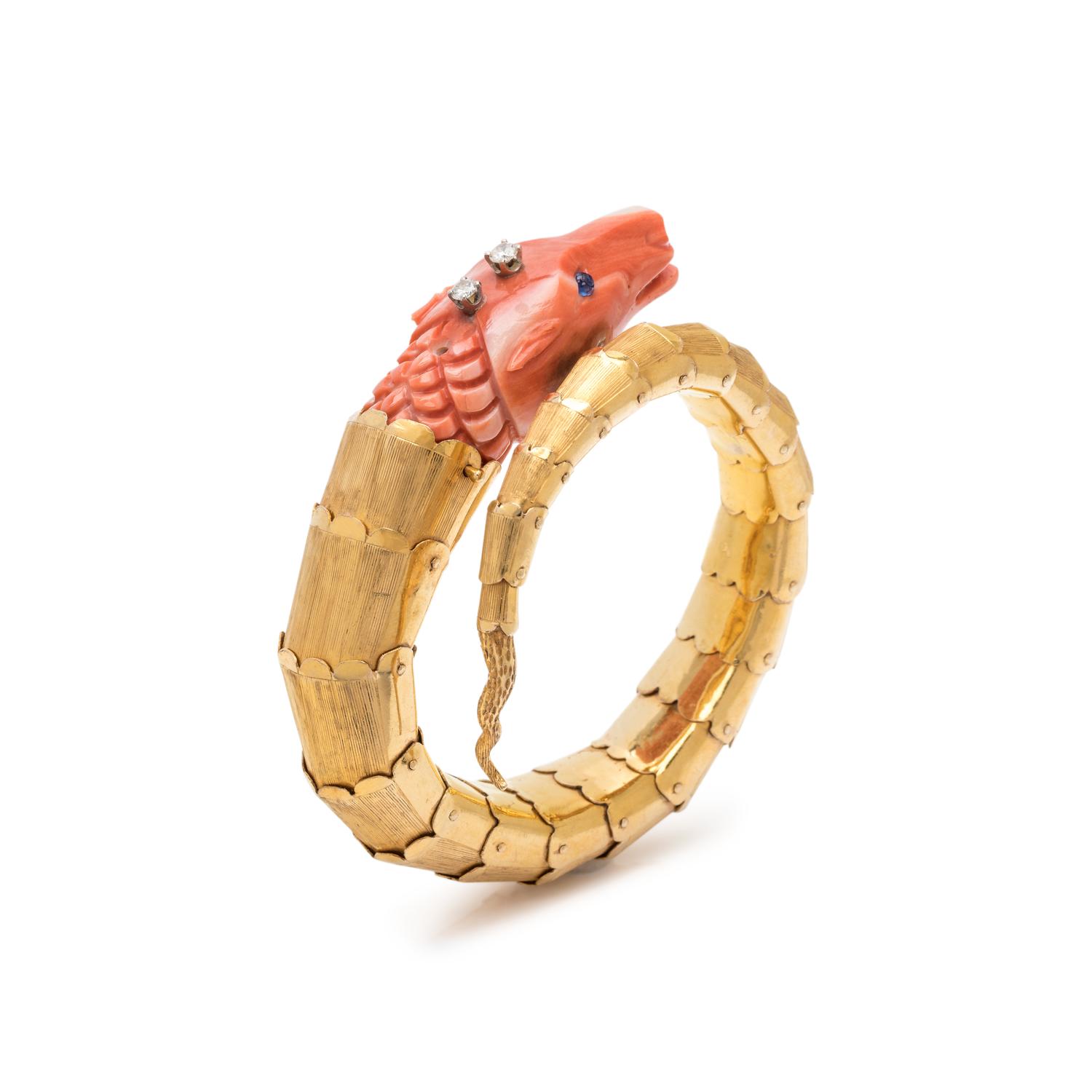 YELLOW GOLD, CORAL AND DIAMOND BRACELET