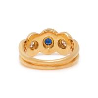 YELLOW GOLD, SAPPHIRE AND DIAMOND RING