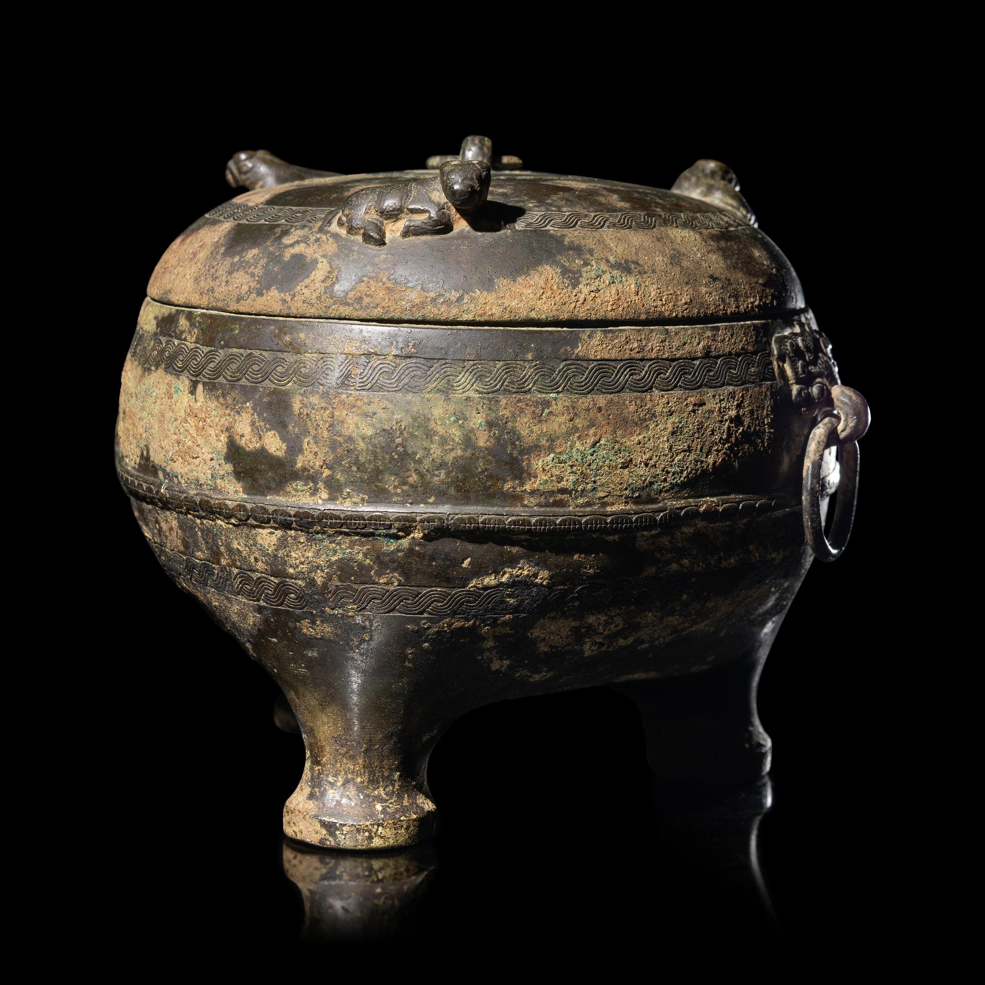 A Chinese Archaic Bronze Covered Tripod Vessel, Dun, Spring and Autumn Period 春秋 青銅敦