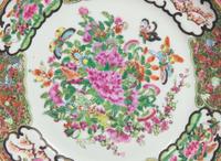 An assorted group of twenty Chinese Export porcelain Rose Mandarin tablewares, 18th / 19th century