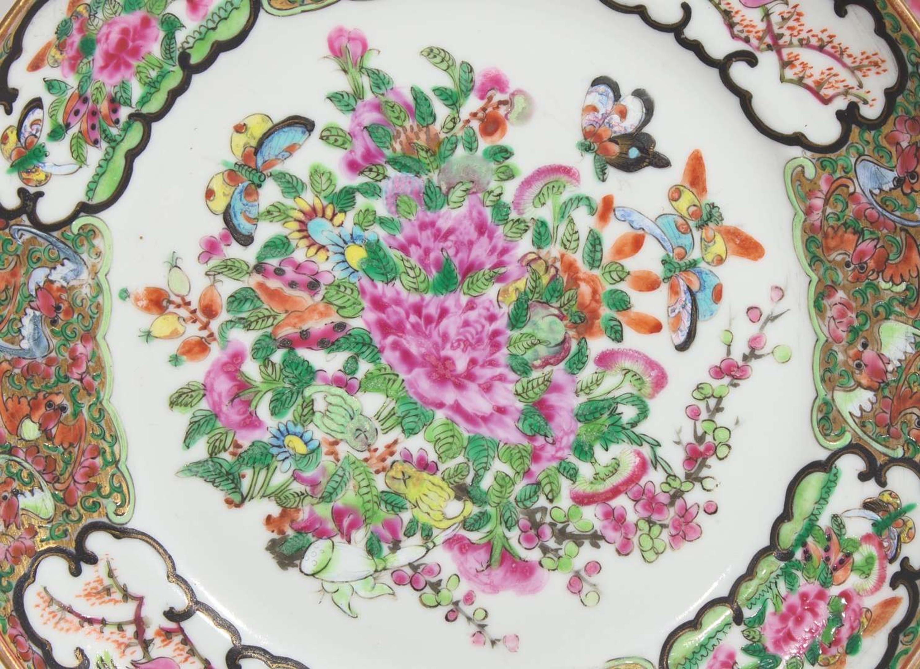 An assorted group of twenty Chinese Export porcelain Rose Mandarin tablewares, 18th / 19th century