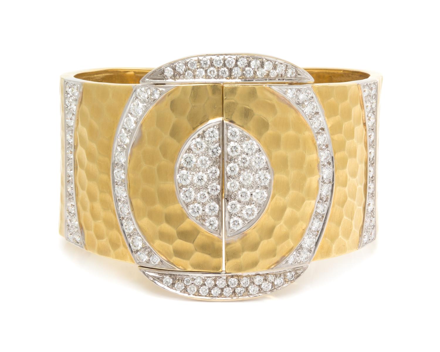 An 18 Karat Bicolor Gold and Diamond Bracelet, 69.00 dwts.