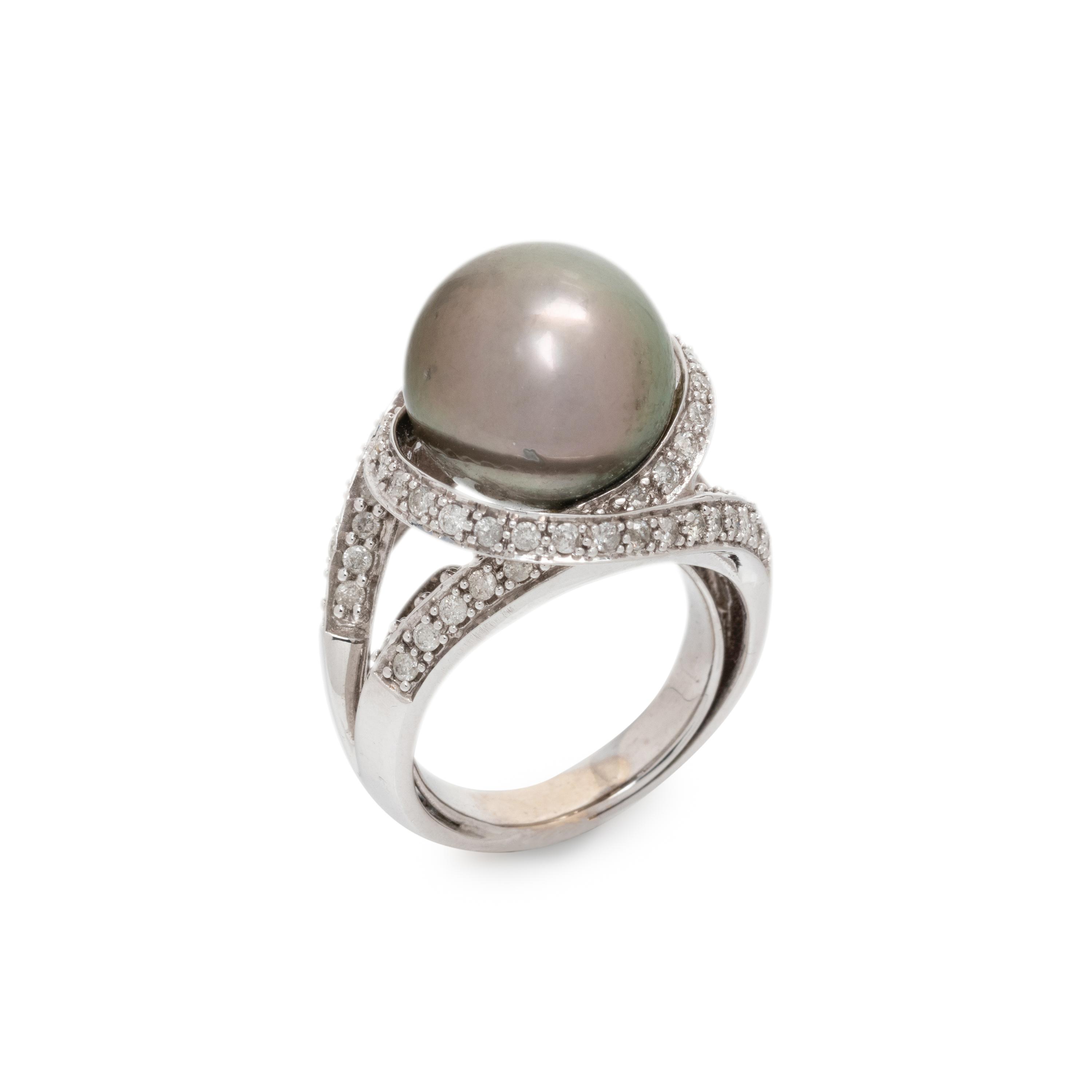 CULTURED TAHITIAN PEARL AND DIAMOND RING