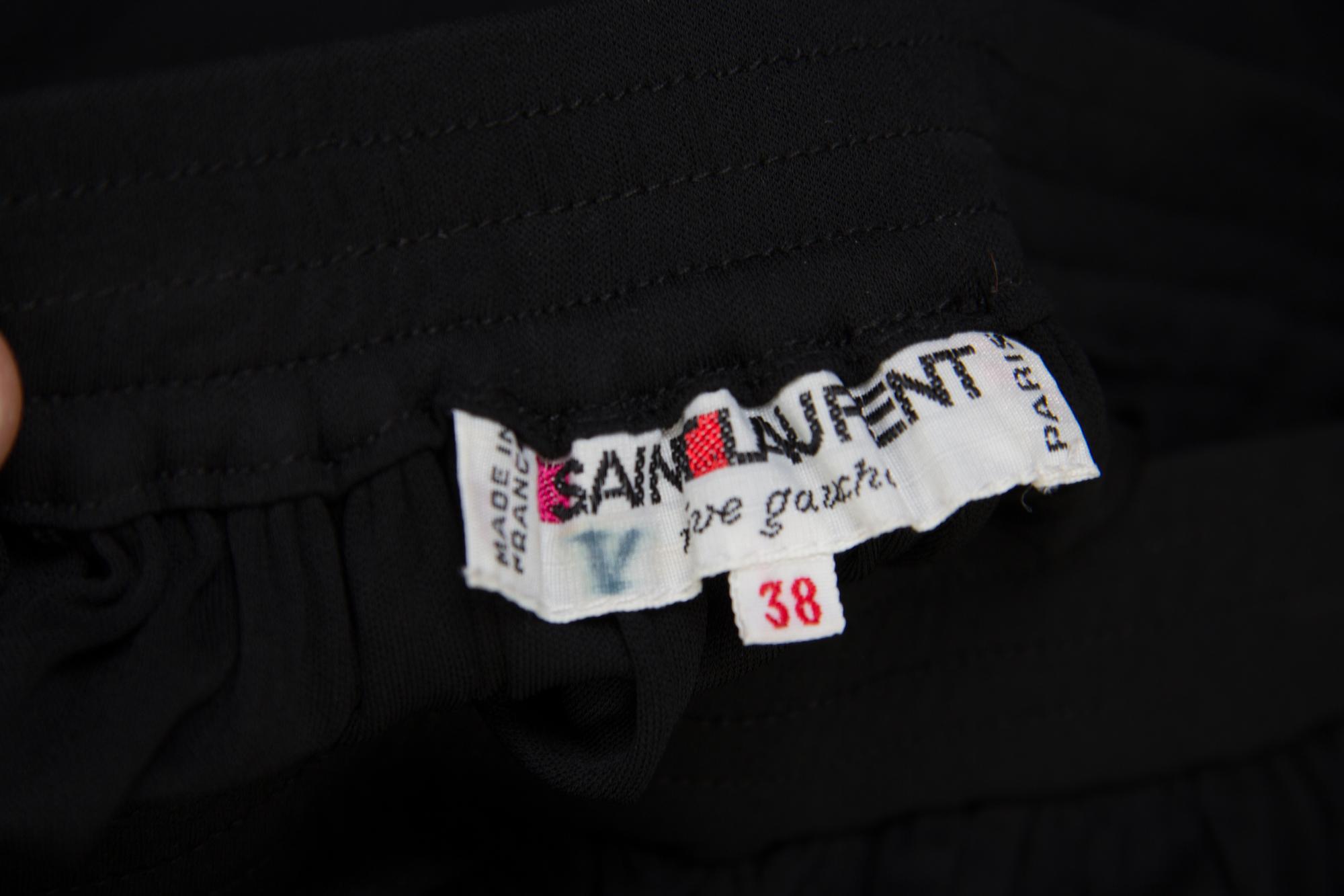 An Yves Saint Laurent Black Skirt, Size 38.