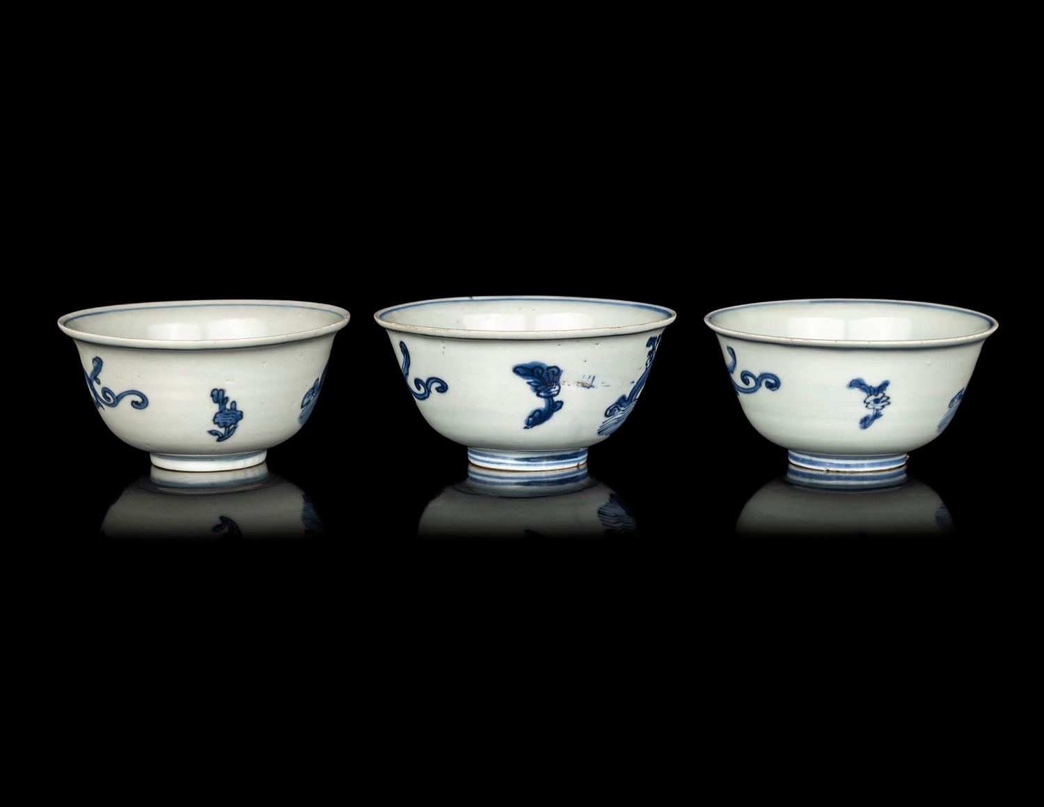 A Set of Three Chinese Blue and White Porcelain Bowls