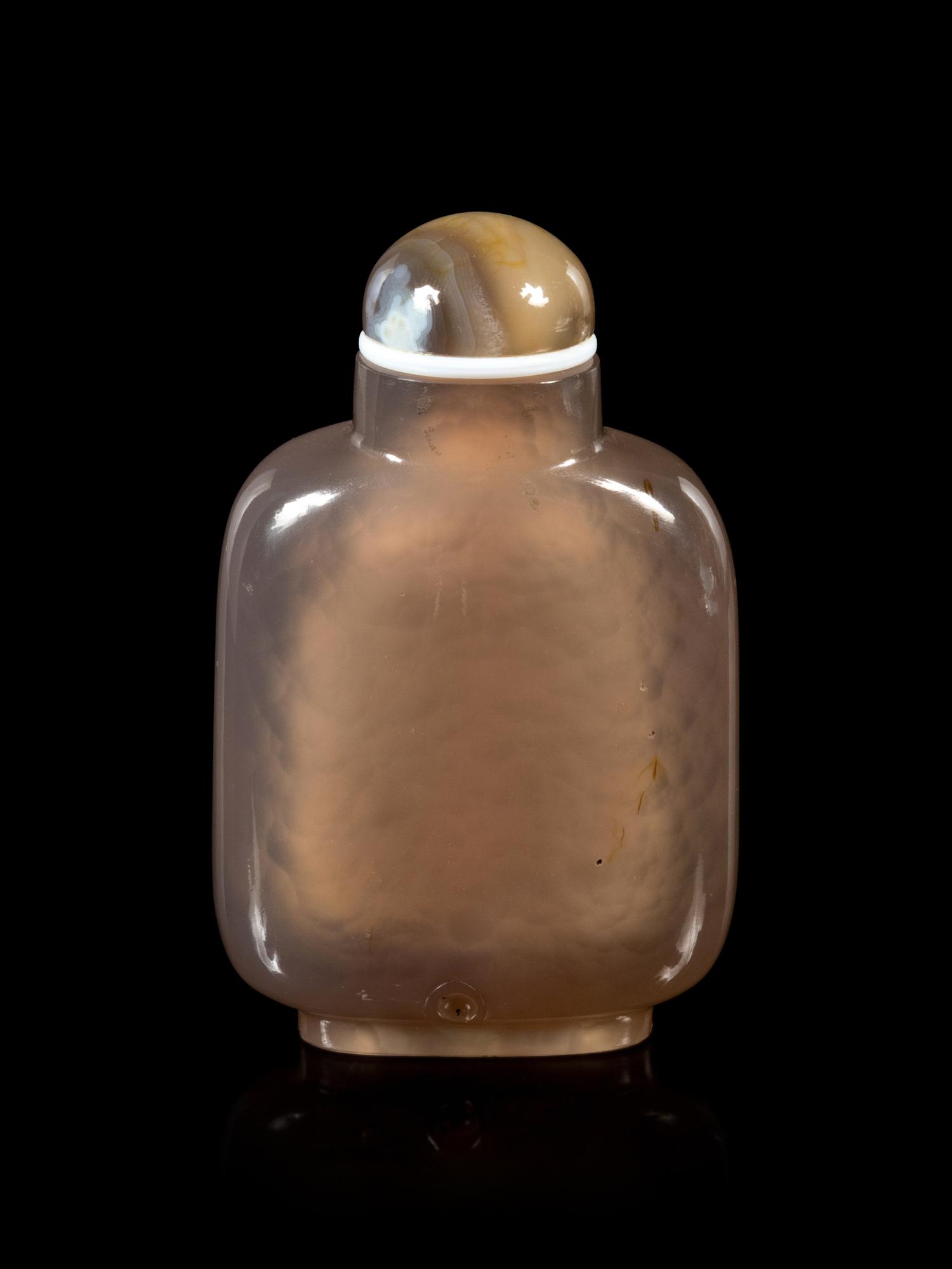 A Carved Cameo Agate Snuff Bottle