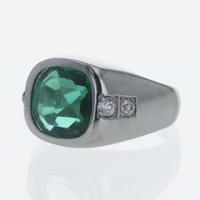An 18K White Gold Ring