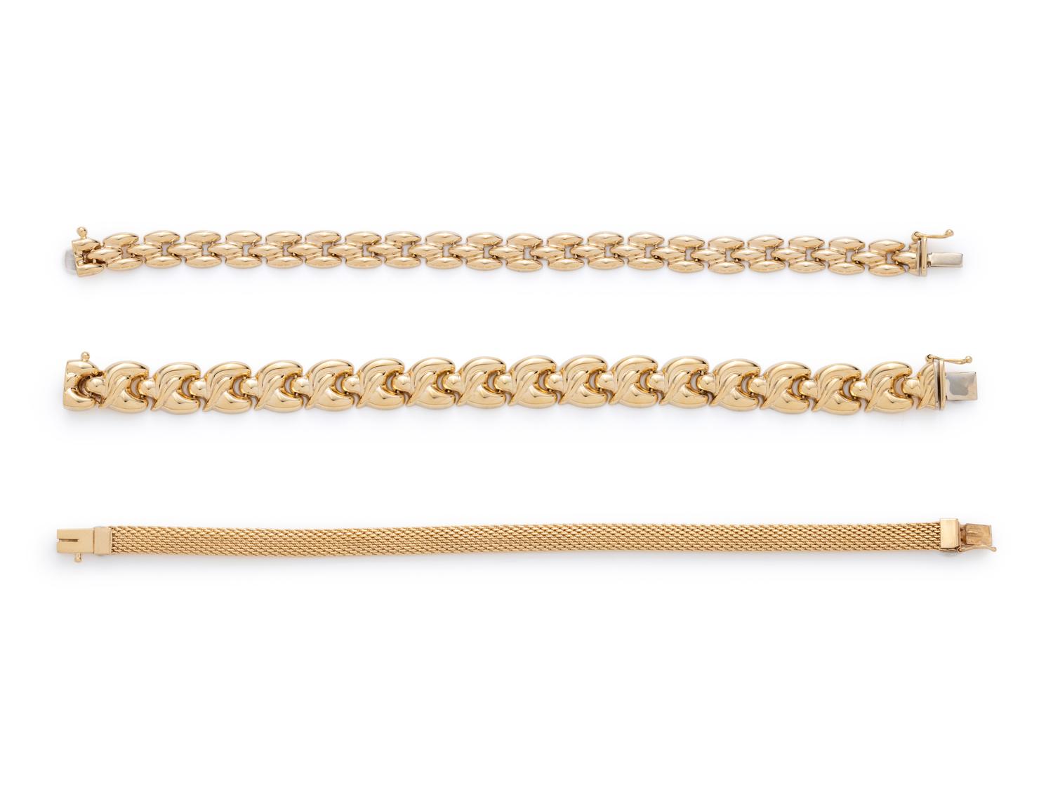 COLLECTION OF YELLOW GOLD BRACELETS