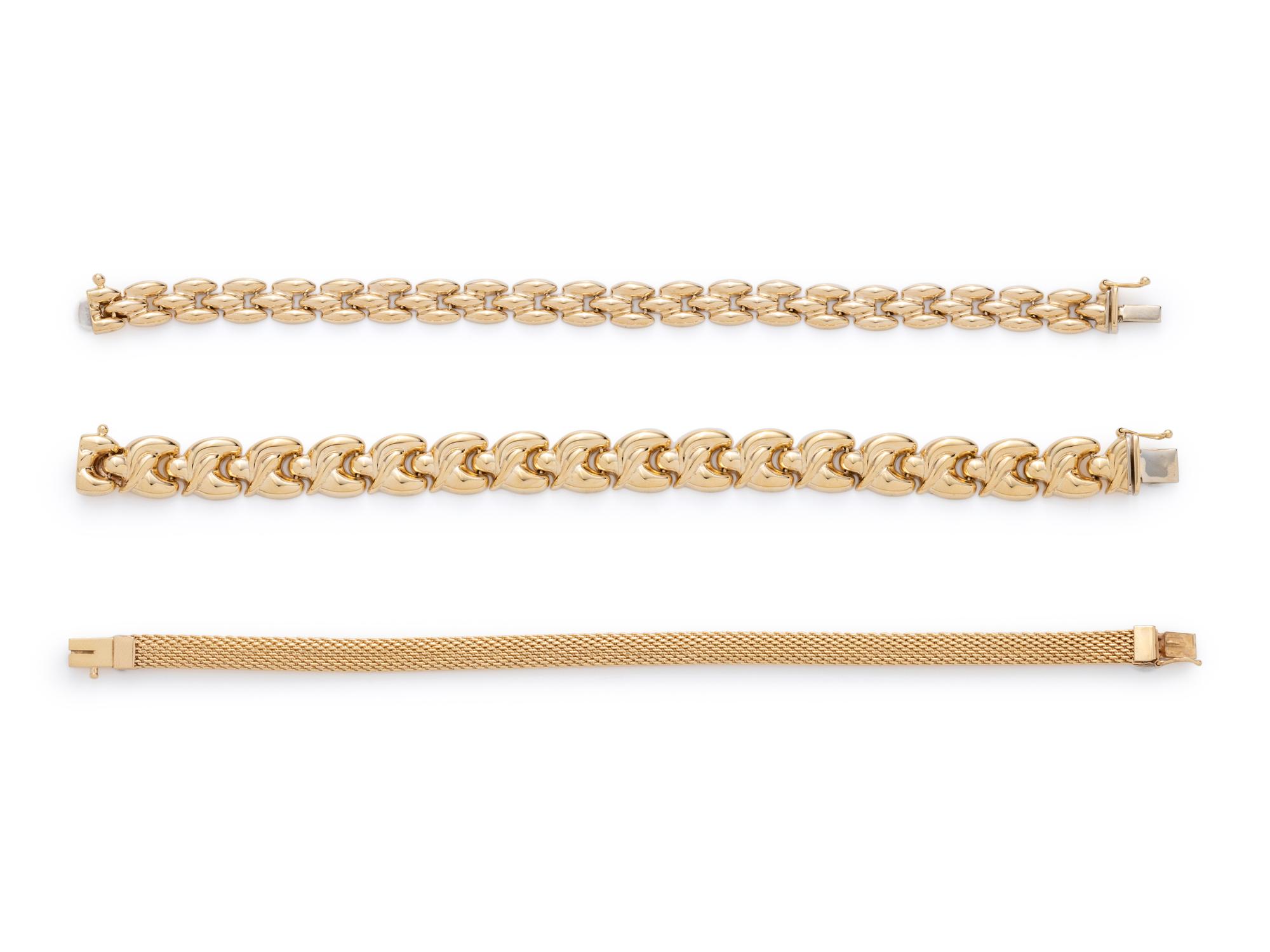 COLLECTION OF YELLOW GOLD BRACELETS